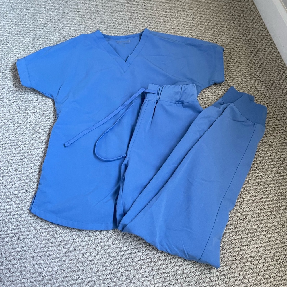 Mandala XXS ceil blue scrub top and joggers